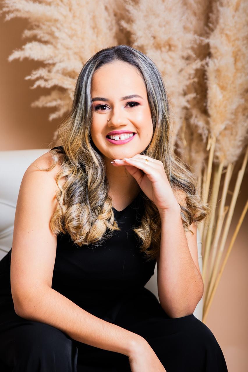 Dra. Ludmila Araújo, fisioterapeuta
